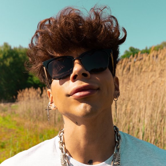 Meet your Posher, Jean Michael - Picture 4 of 5